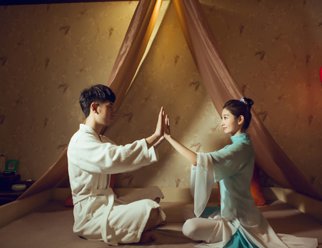 长沙芙蓉水疗与创造力：当大脑在漂浮中重启